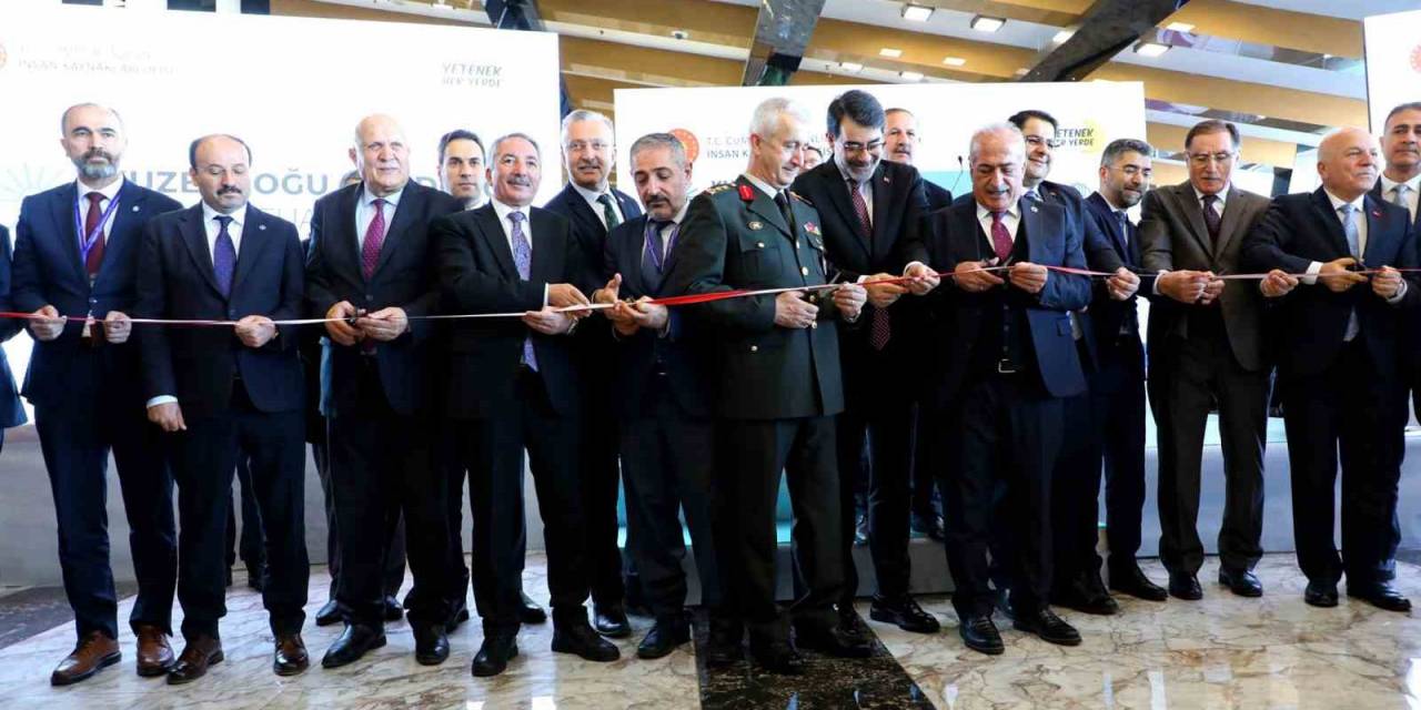 Başkan Pekmezci Kudakaf 2023 Kariyer Fuarı Açılış Törenine Katıldı