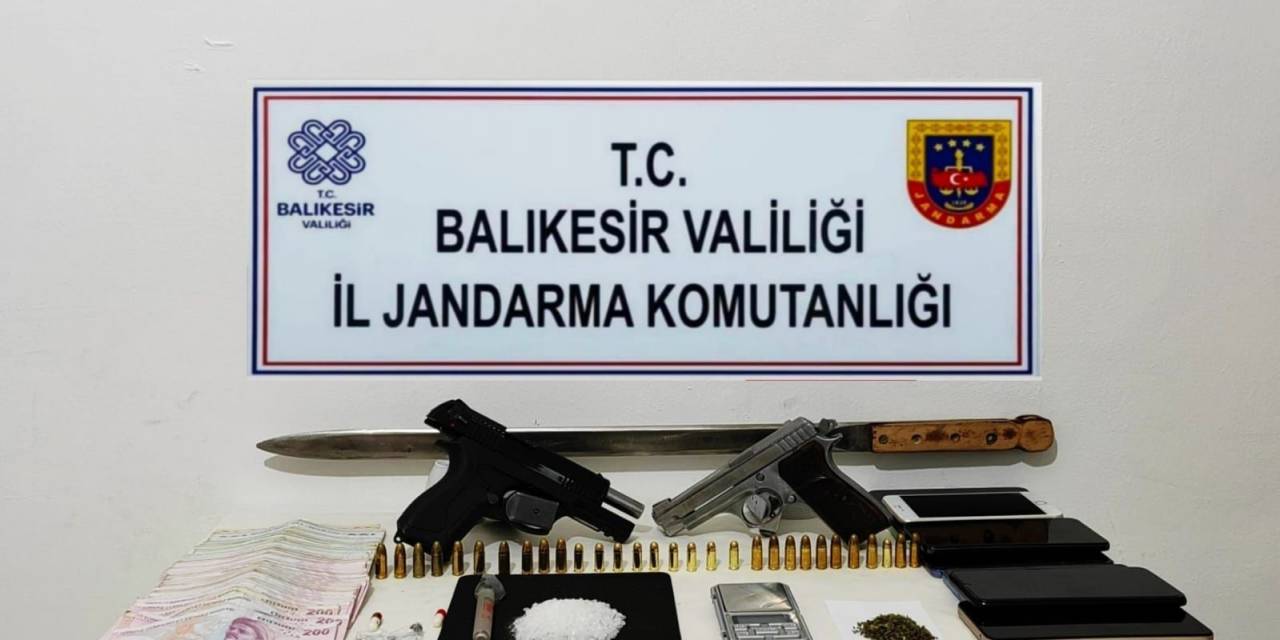 Balıkesir’de 4 Şahsa Uyuşturucu Operasyonu