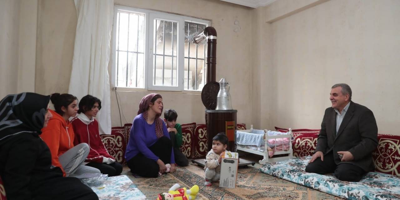 Beyazgül Hane Ziyaretleriyle Yüzleri Güldürüyor