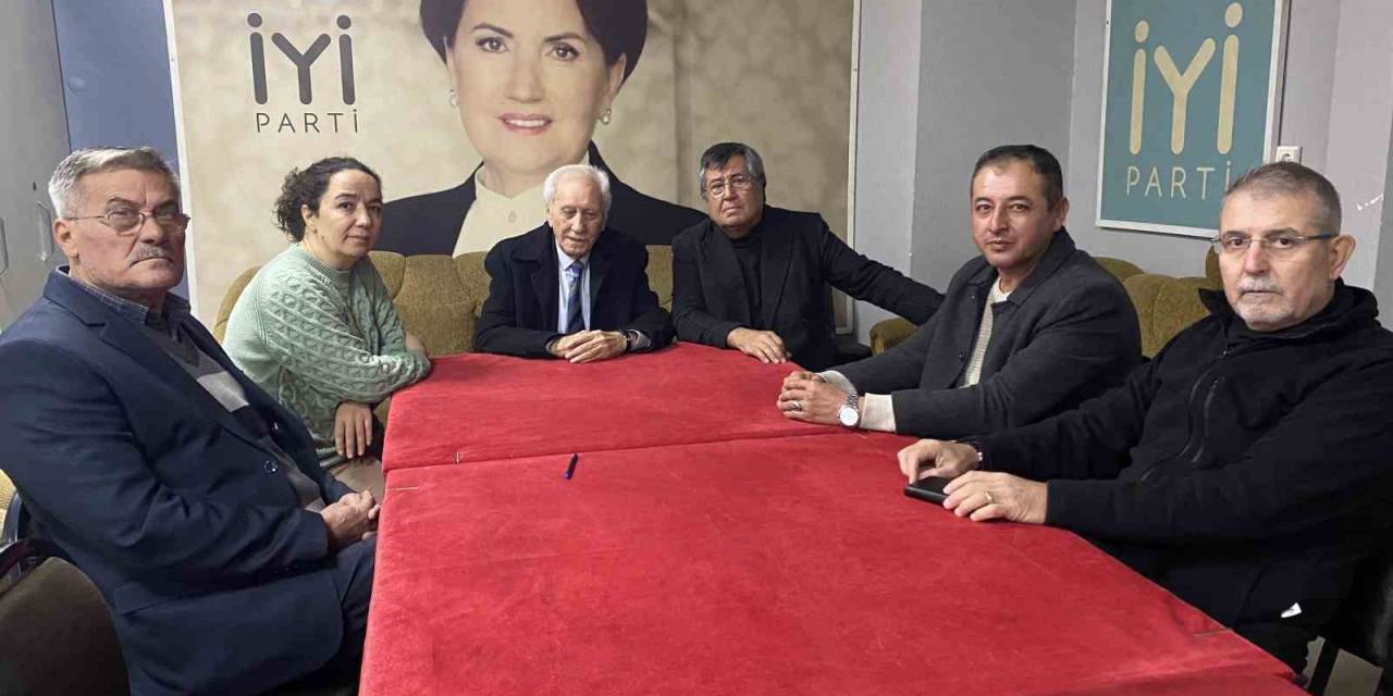 Manisa İyi Parti’de İstifa Depremi