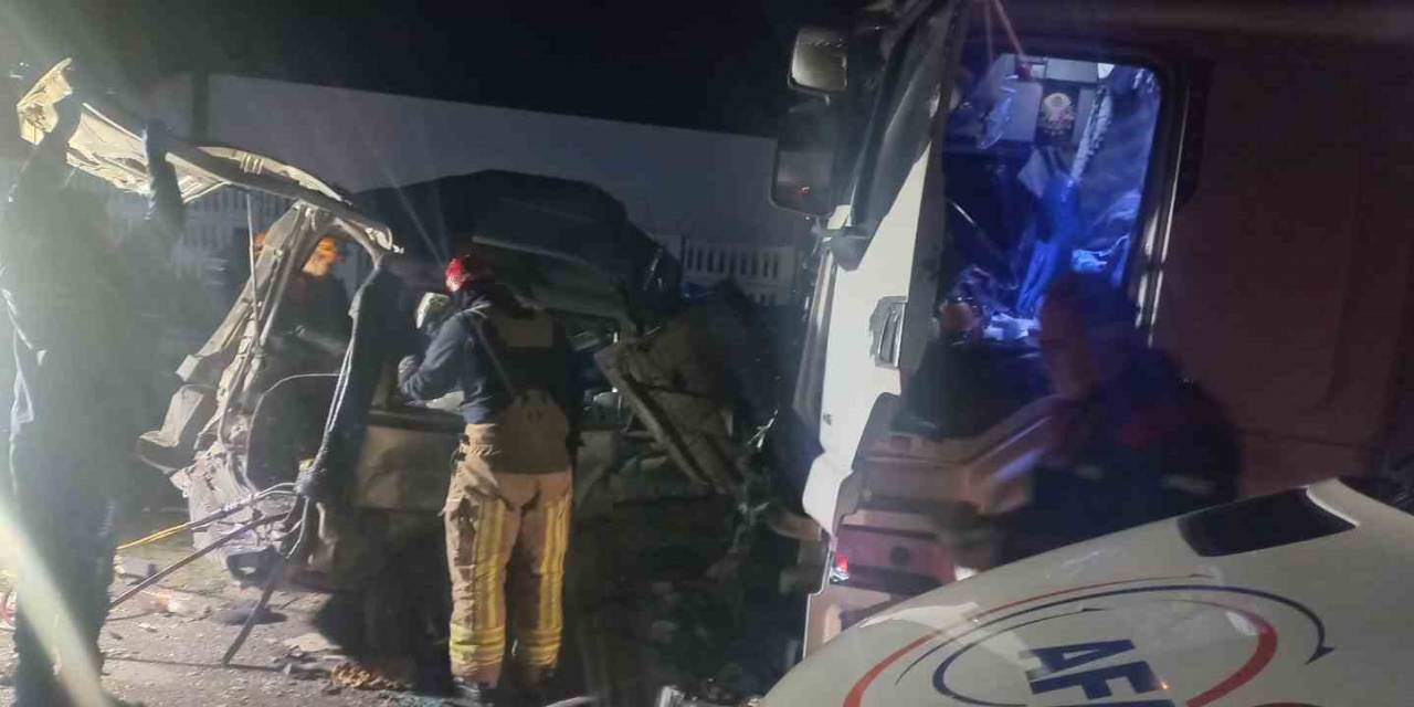 Zincirleme Kaza: 1 Ölü, 1 Yaralı
