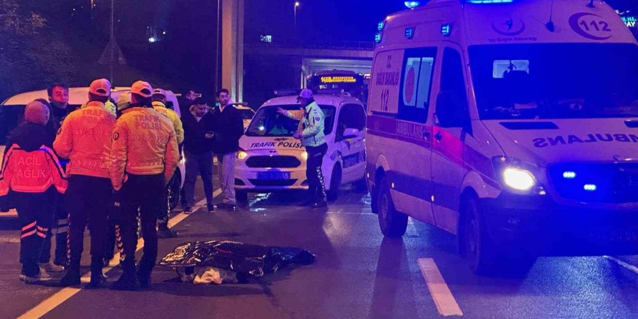 Zeytinburnu’nda Feci Kaza: Yolun Karşısına Geçerken İki Otomobilin Çarptığı Yaya Hayatını Kaybetti