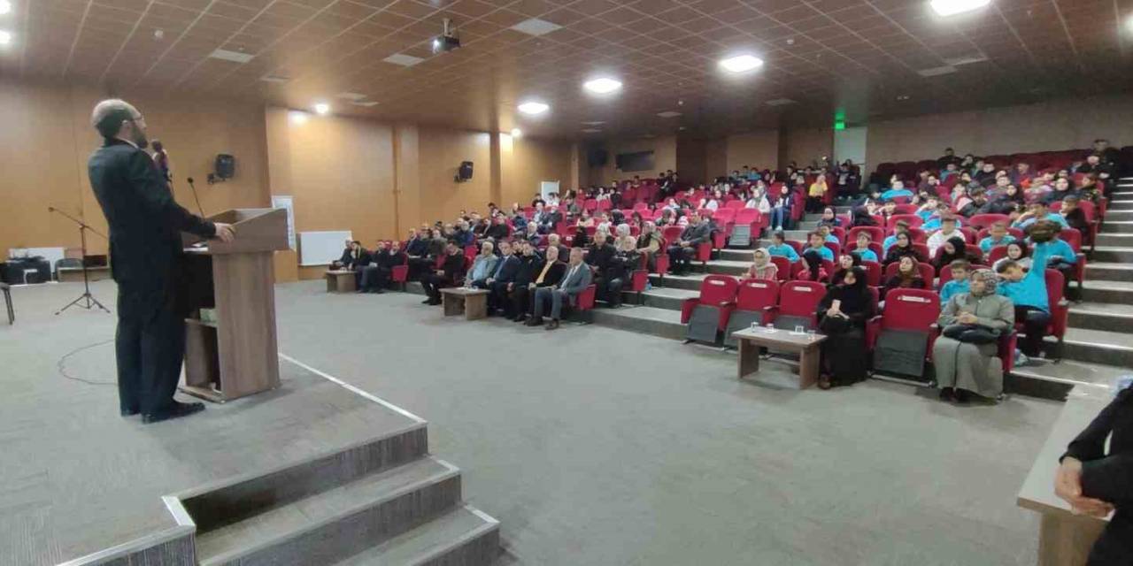 Hisarcık’ta “Mahzun Kalplerin Esir Şehri Kudüs” Başlıklı Konferans