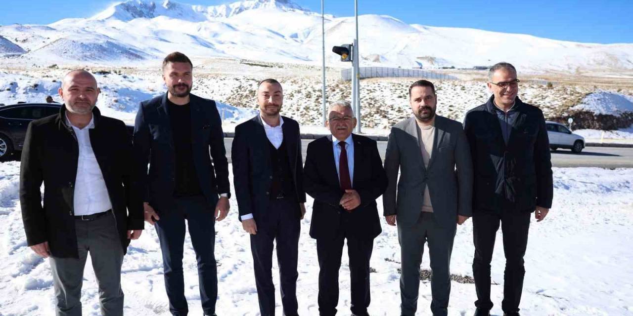 Büyükkılıç: "Erciyes Dört Mevsim Dünyanın Gözdesi"