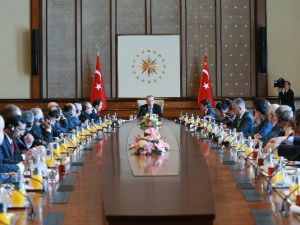 Cumhurbaşkanı Erdoğan, Ortadoğu Stratejik Düşünce Kuruluşları Temsilcilerini Kabul Etti