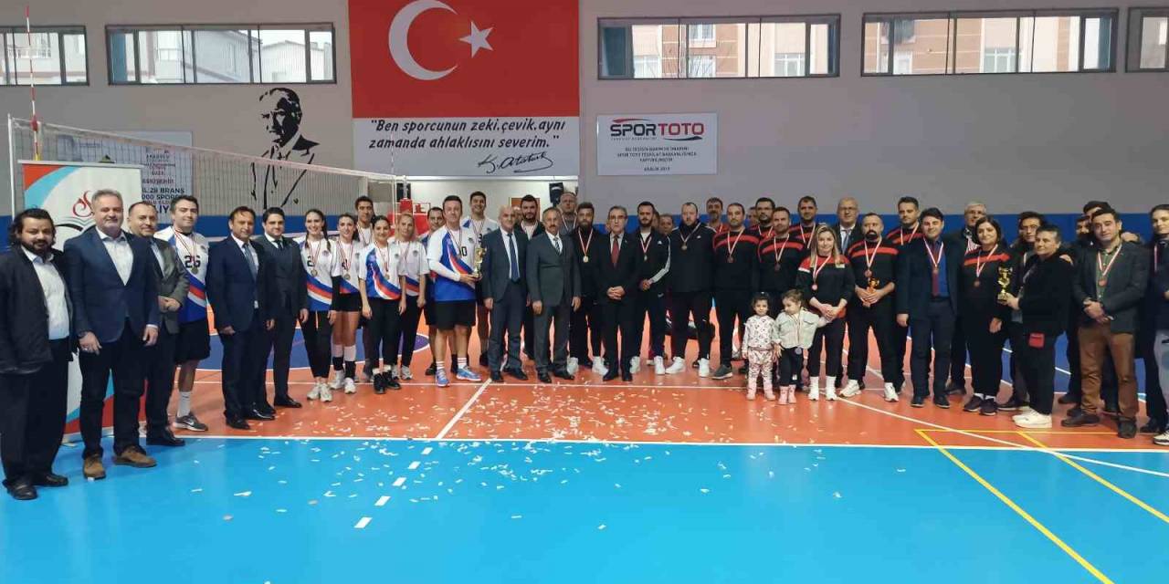 Tepebaşı İlçe Milli Eğitim Müdürlüğü’nden Voleybol Turnuvası