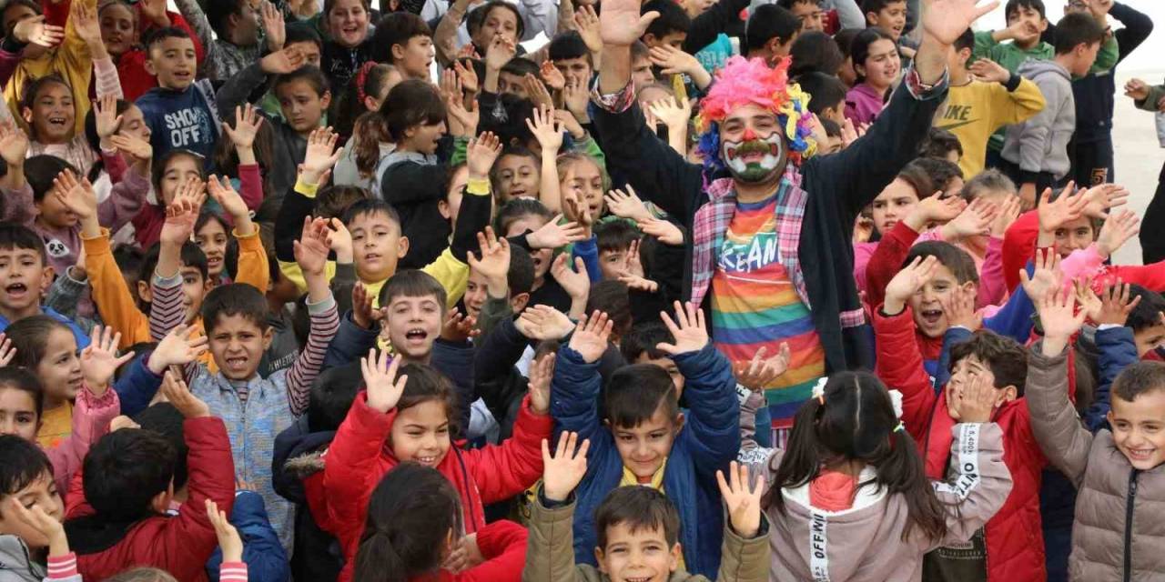 Depremden Etkilenen Çocukların Yüzü Gülüyor