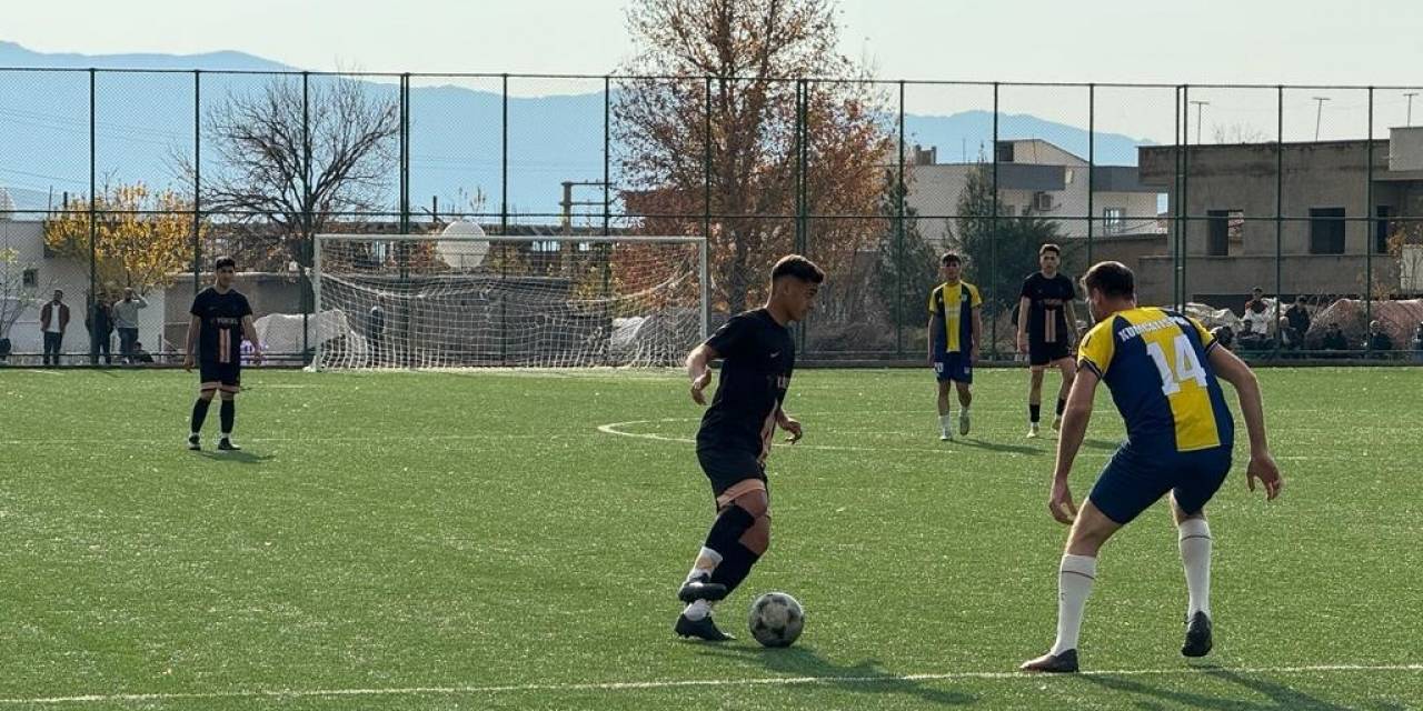 Şırnak’ta Olaylı Maç: Önce Hakeme Sonra Rakip Takım Oyuncularına Saldırı