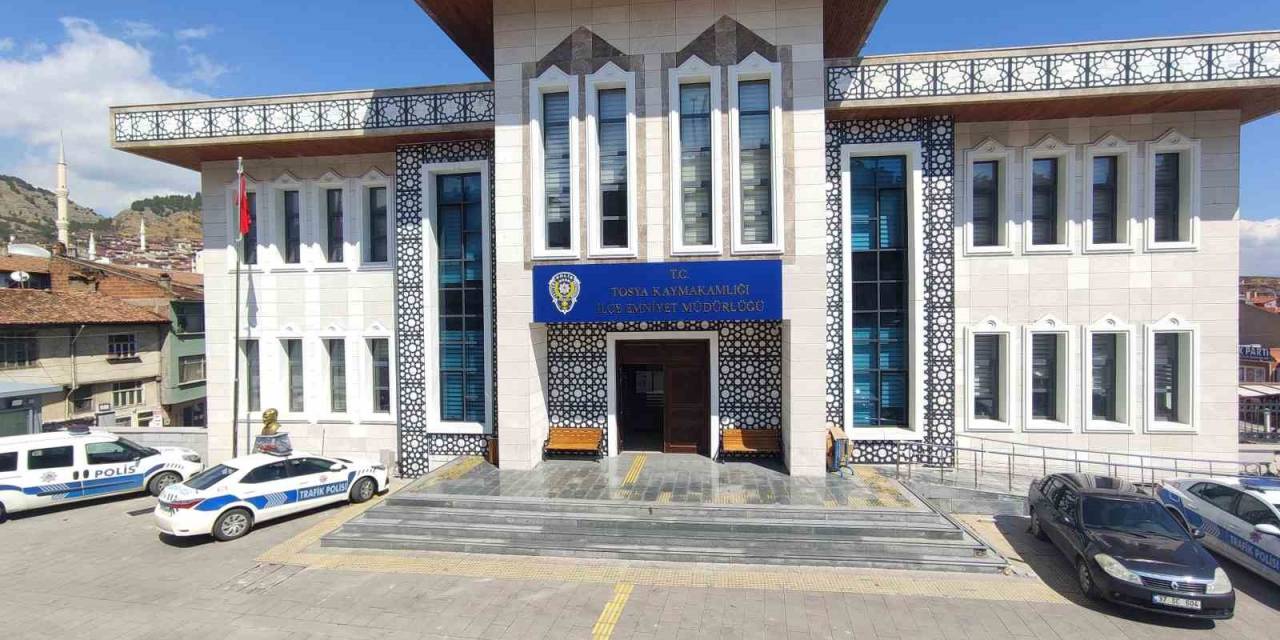 Tosya’da Göçmen Kaçakçılığı Suçundan Aranan Şahıs Yakalandı