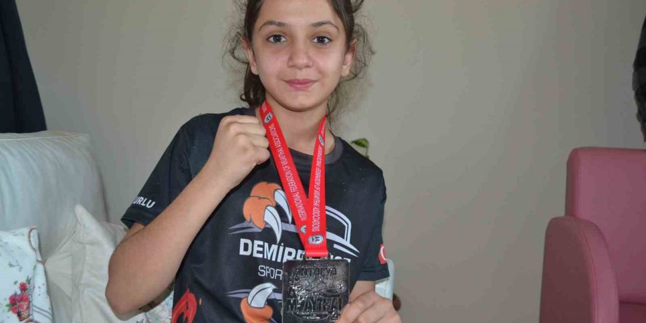 12 Yaşına 9 Şampiyonluk Sığdırdı, Son Şampiyonada Avrupa İkincisi Oldu