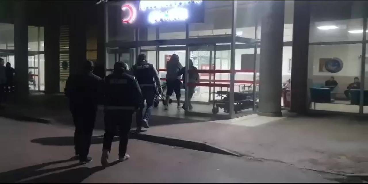 Ayvalık’ta 18 Düzensiz Göçmen Ve 3 Organizatör Yakalandı