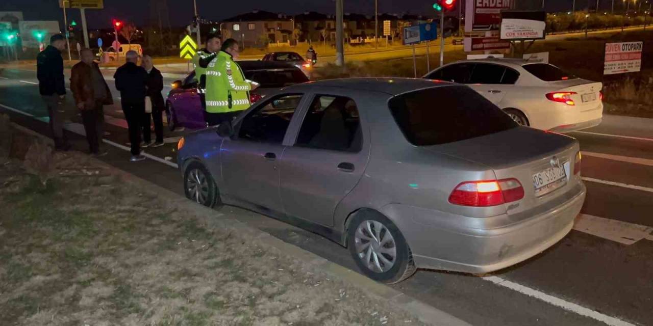 2 Otomobilin Çarpıştığı Kazada 1 Kişi Yaralandı