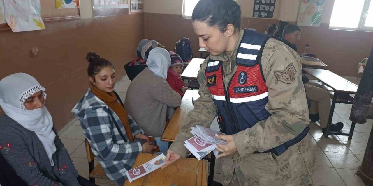 Jandarma’dan Öğrencilere Eğitim Ziyareti