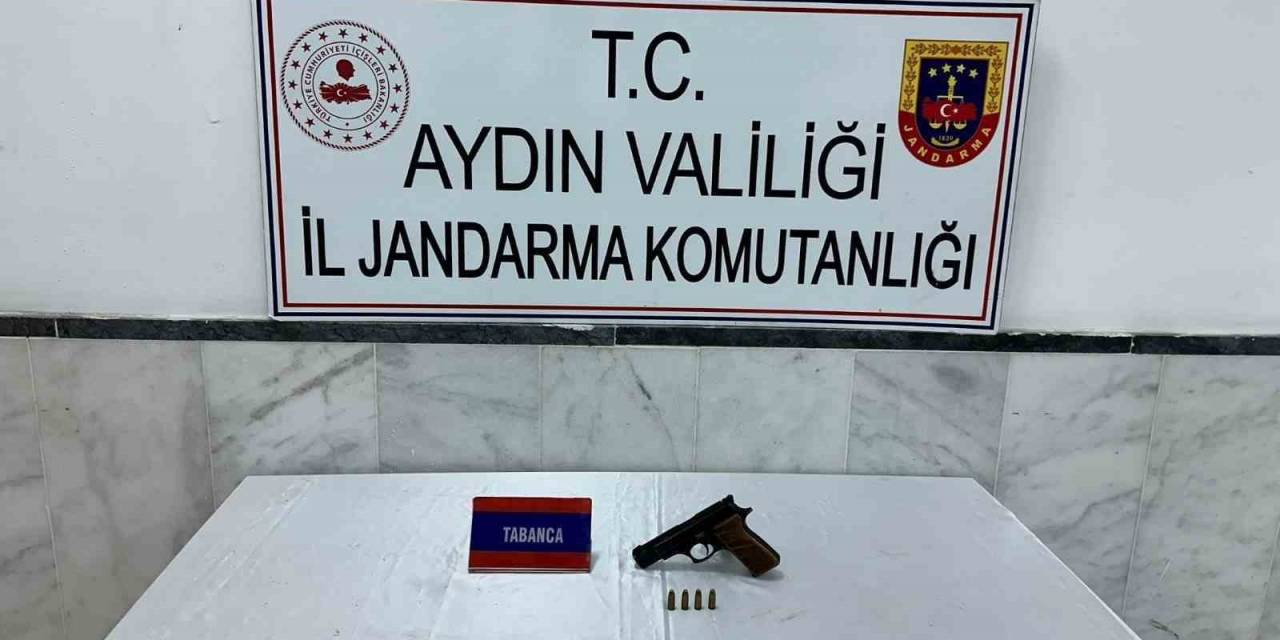 Kuyucak’taki Evde Ruhsatsız Silah Ele Geçirildi