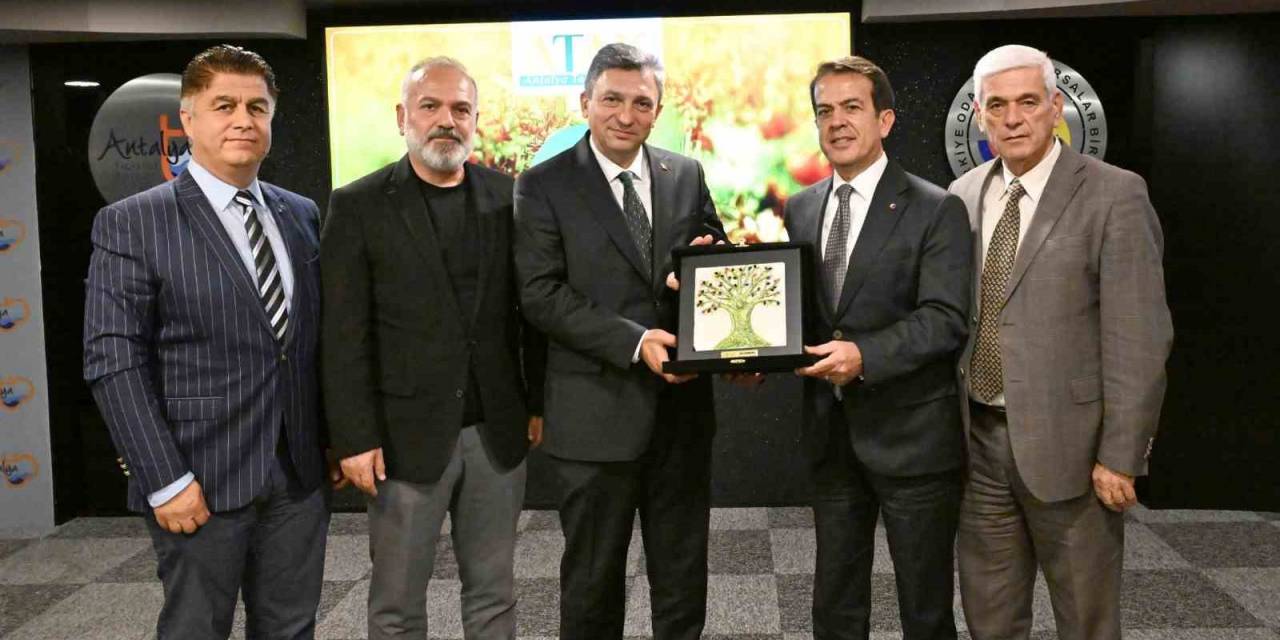 Vali Şahin: "Çocuklarımıza Tarımın İtibarlı İş Olduğunu Anlatmalıyız"