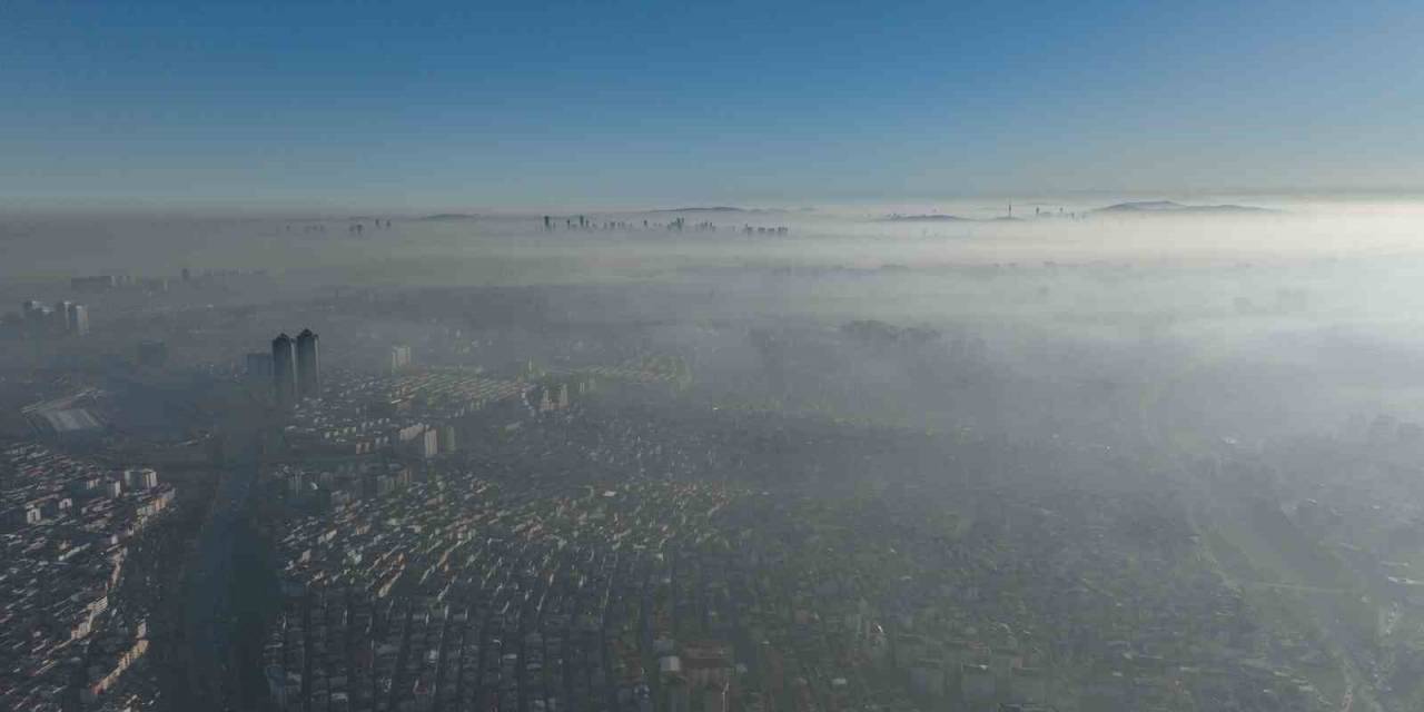 İstanbul’da Sis Etkili Oldu: Kartpostallık Manzara Havadan Görüntülendi