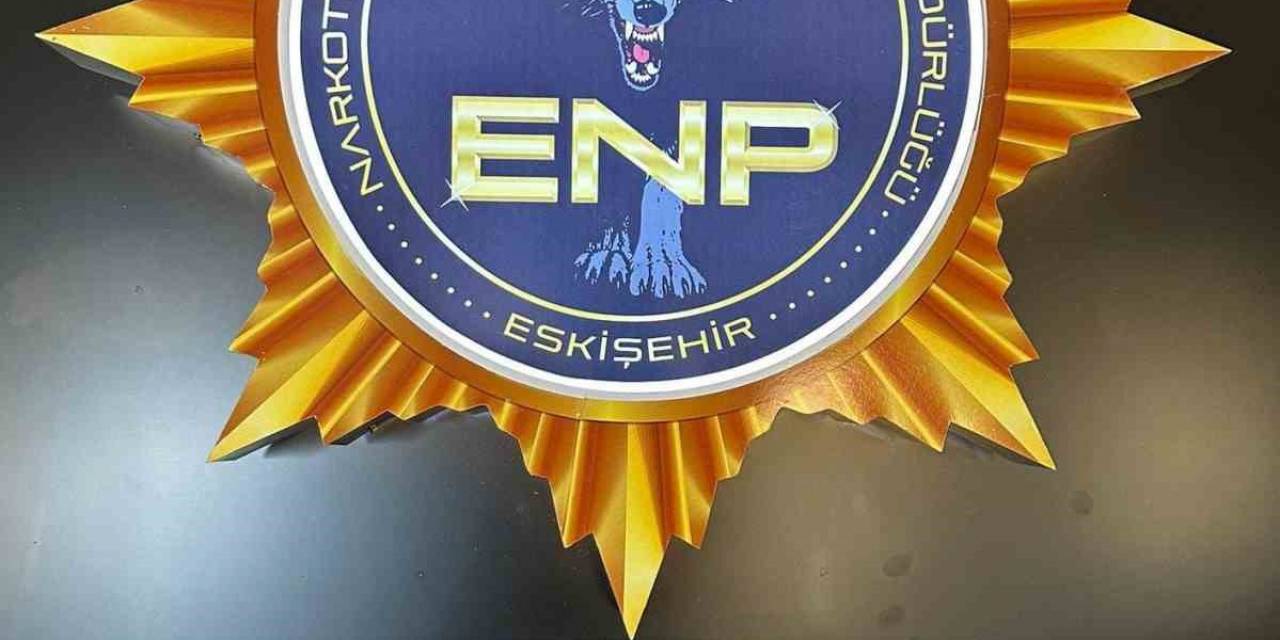Eskişehir Polisi 102,94 Gram Uyuşturucu Madde Ele Geçirdi, 4 Şüpheliyi Yakaladı