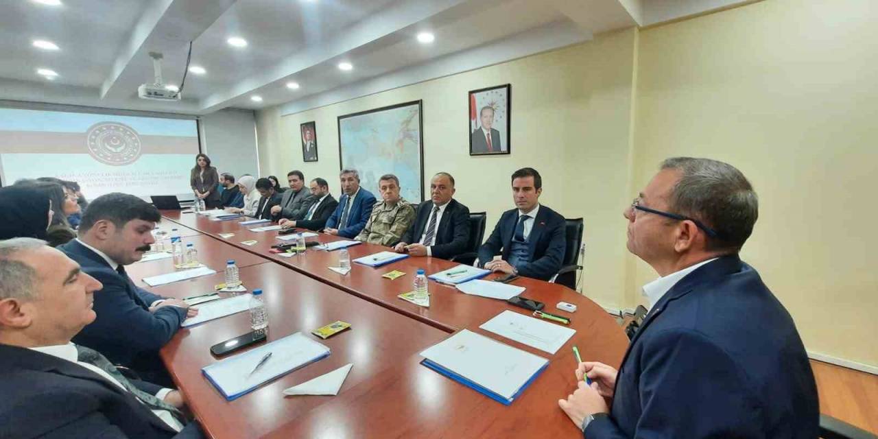 Kars’ta Kadına Şiddetle Mücadele Toplantısı Yapıldı