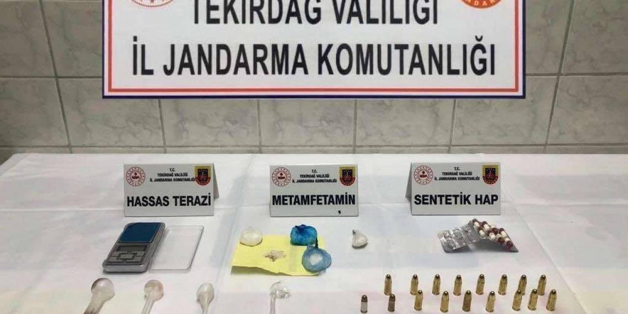 Üç İlçede Uyuşturucu Ele Geçirildi: 3 Gözaltı