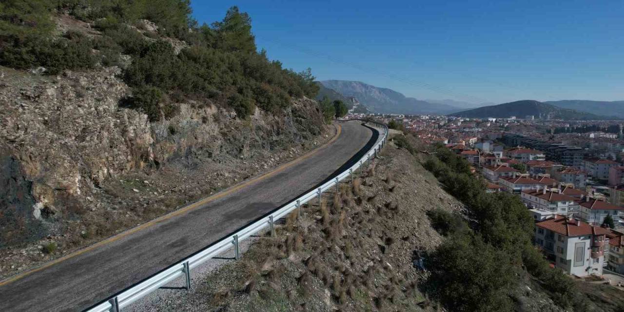 Büyükşehir’den Güvenli Yollar İçin 162 Km Oto Korkuluk