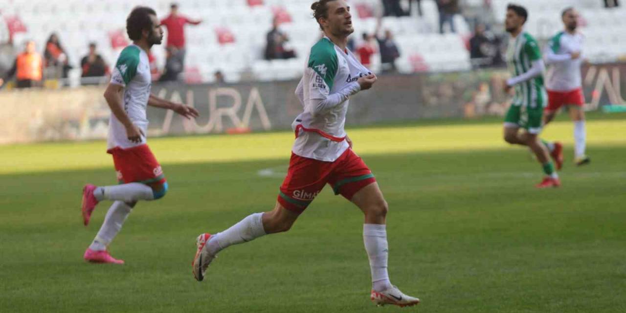 Tff 3. Lig: Karşıyaka: 3 - Sapanca Gençlik: 2