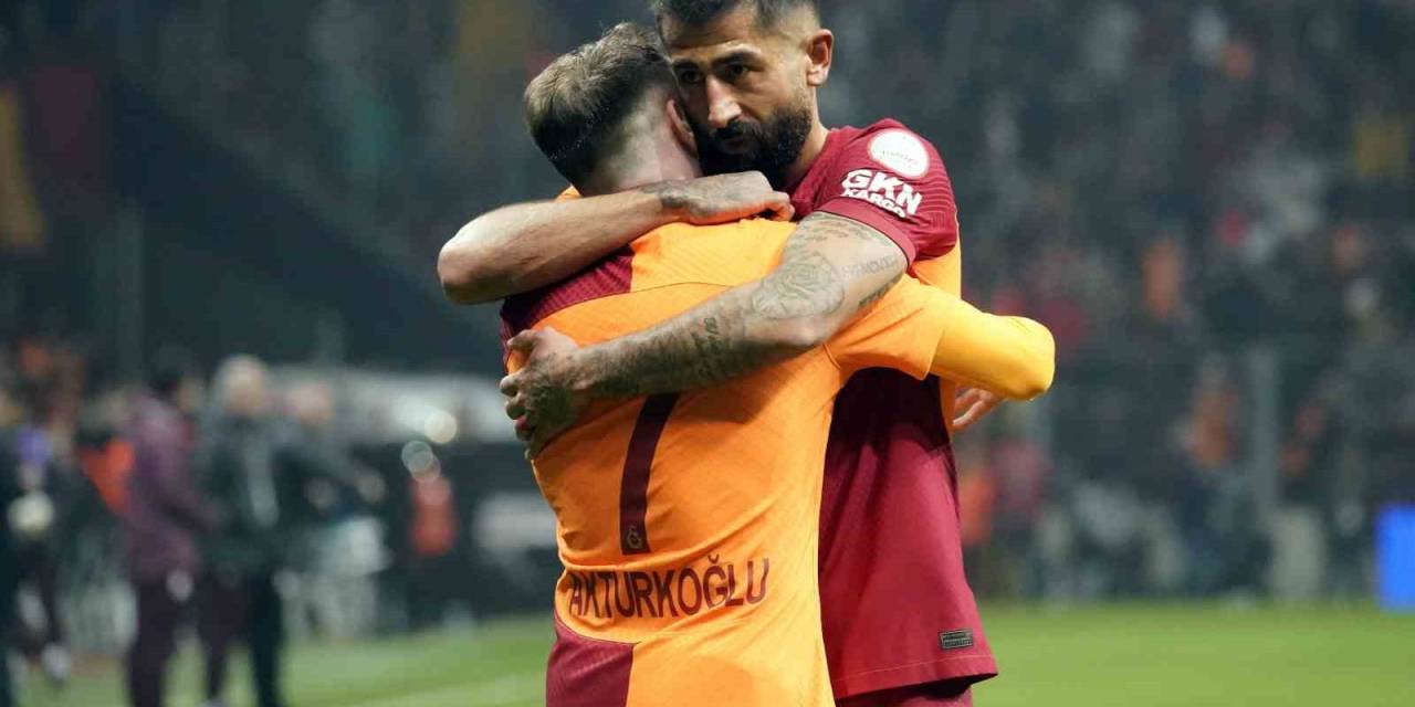 Trendyol Süper Lig: Galatasaray: 1 - Fatih Karagümrük: 0 (İlk Yarı)