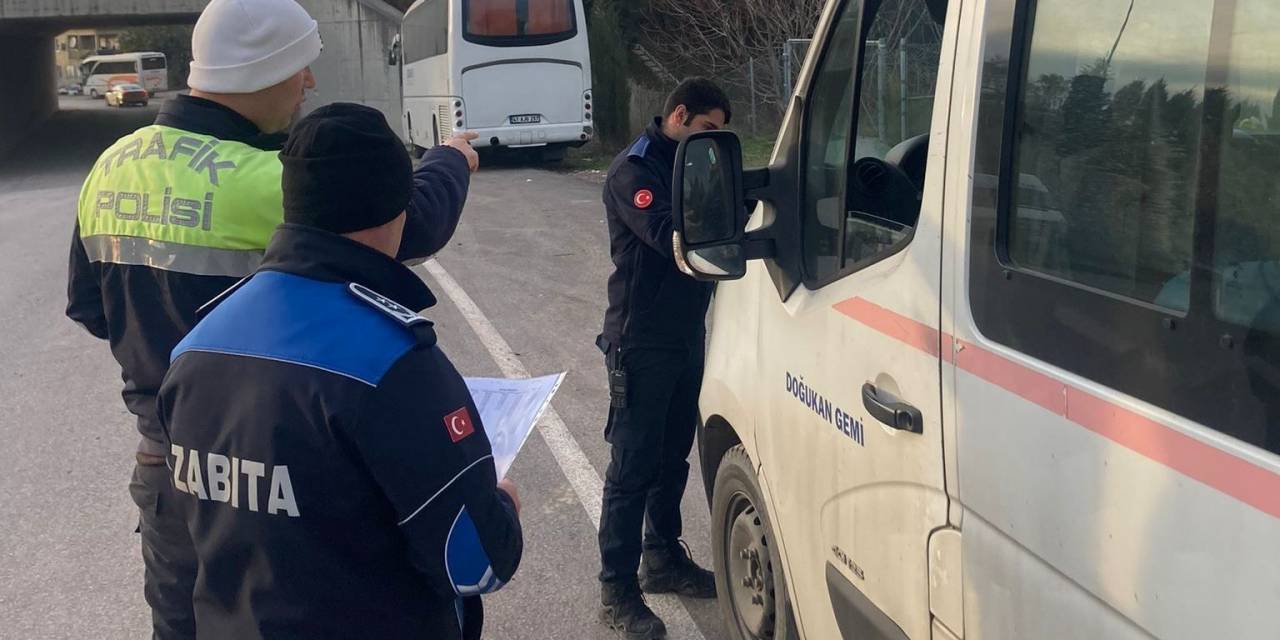 Altınova’da Servis Araçları Denetlendi