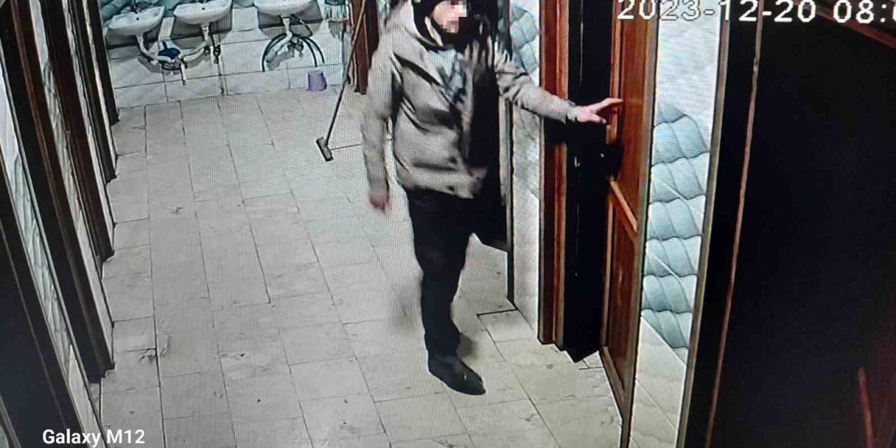 Cami Cami Dolaştı, Bütün Muslukları Çaldı