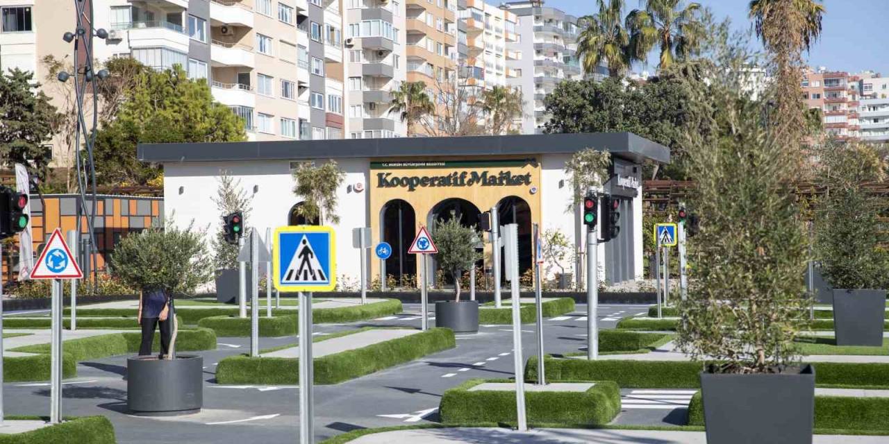 Mersin Büyükşehir Belediyesi Kooperatif Market Hizmete Açıldı