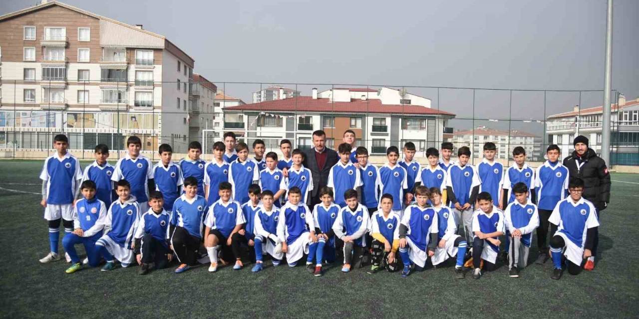 Altındağ Belediyesi Ücretsiz Futbol Kursları Açıyor