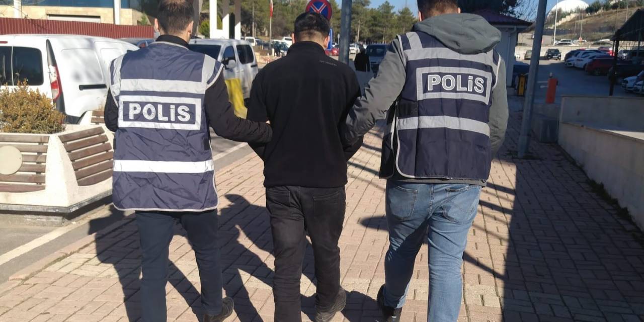 Elazığ’da 26 Yıl Kesinleşmiş Hapis Cezası Bulunan 3 Zanlı Tutuklandı