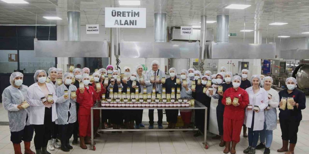 Efeler’in Tarım Ürünleri Efelerli Kadınların Ellerinde Şekilleniyor