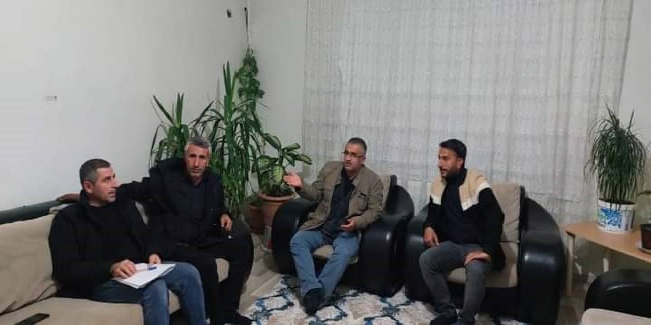 Gündüz Kurumda, Akşam Köylerde Çalışıyorlar