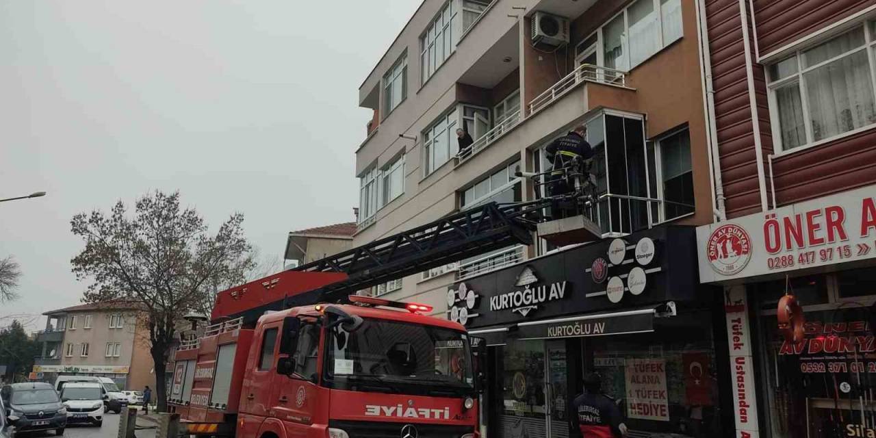 İlaçla İntihar Girişiminde Bulunarak Kendini İhbar Etti