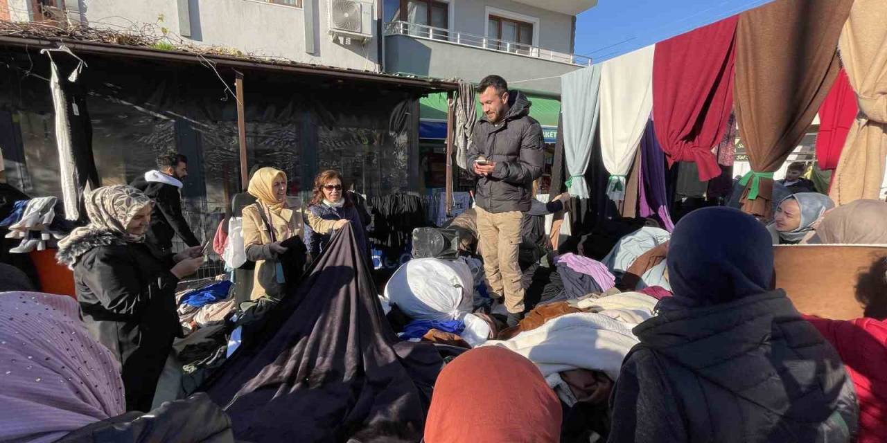 Bu Da Fenomen Pazarcı: Yaptığı Şovlarla Kendine Hayran Bırakıyor