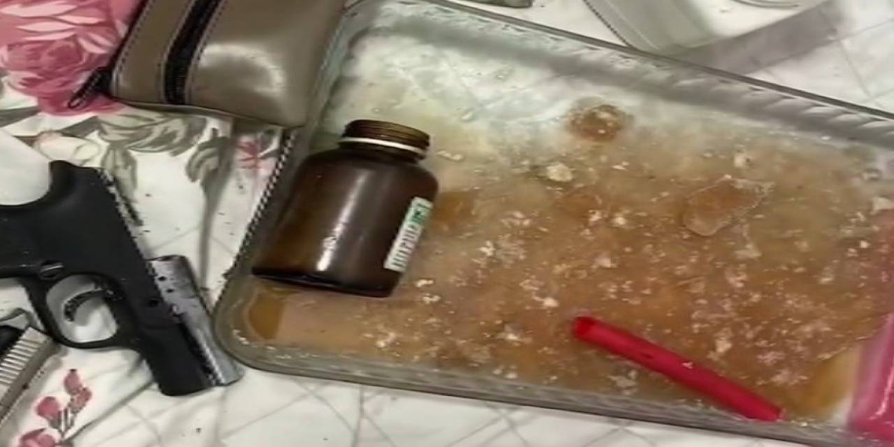 Görüntüler İzmir’den: Uyuşturucu Yapımında Kullanılan Malzemeler Mide Bulandırdı