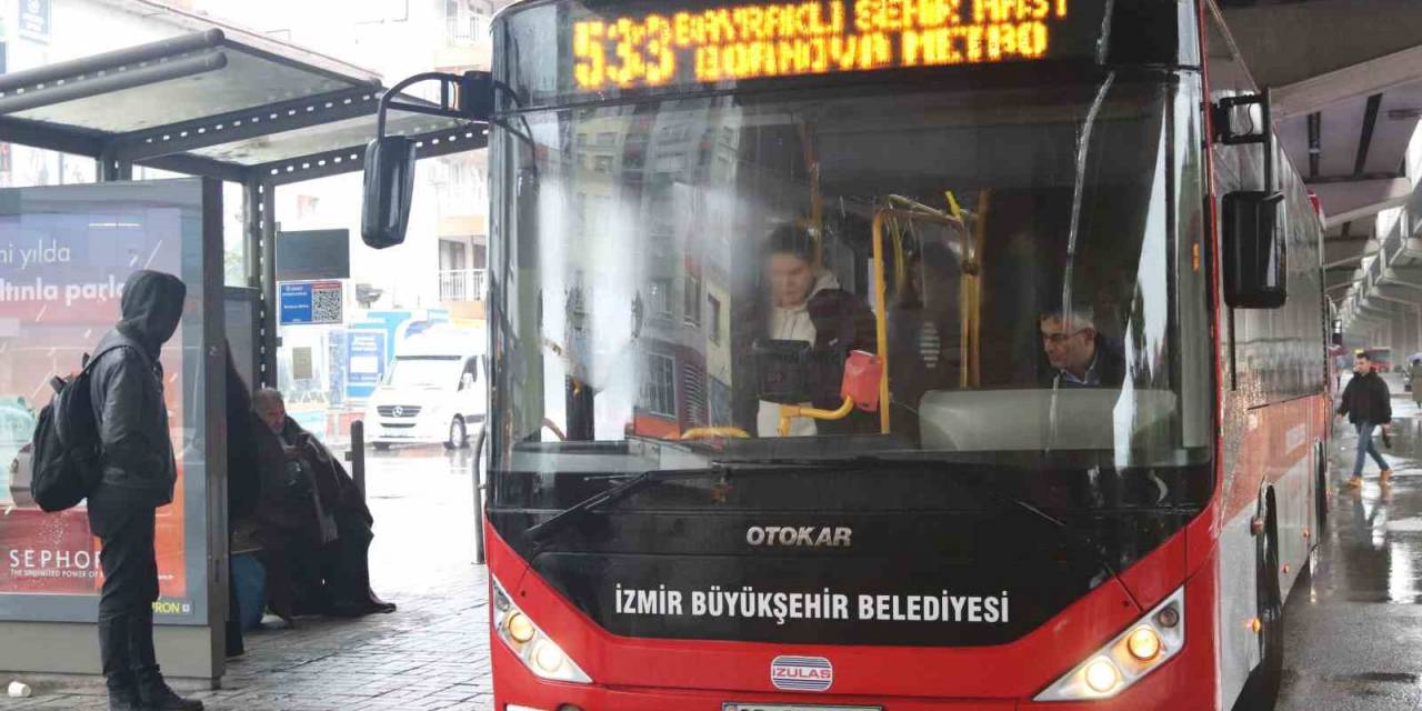 İzmir Şehir Hastanesine Ulaşım Sorunu Sürüyor