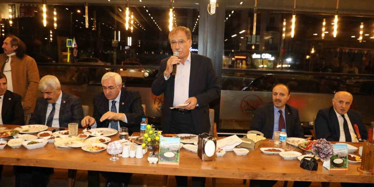 Esav’dan İstişare Toplantısı