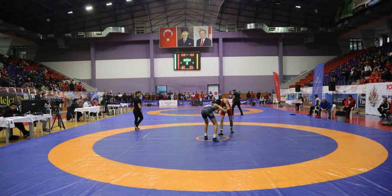 Ordu’da Güreş Grup Müsabakaları Başladı