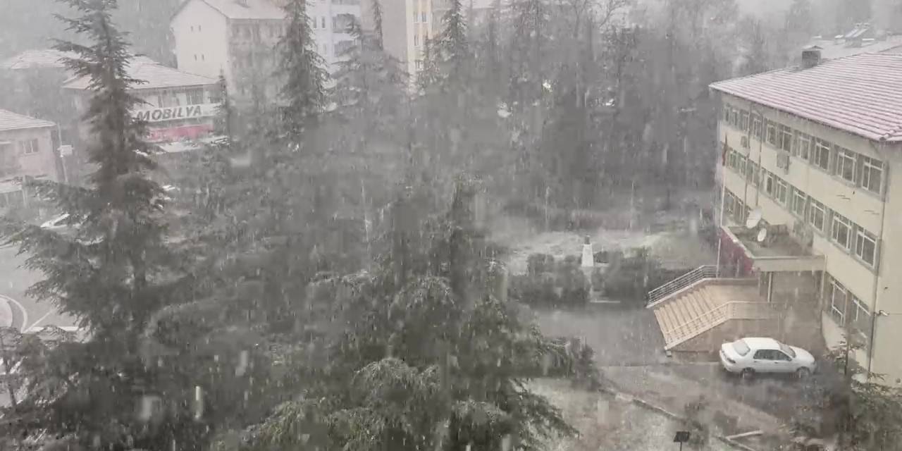 Çameli’nde Yoğun Kar Yağışı Etkili Oluyor