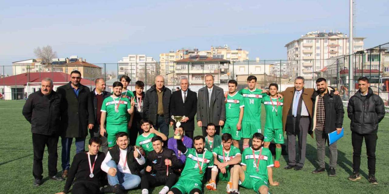 Van’da Yurtlar Arası Futbol Turnuvası