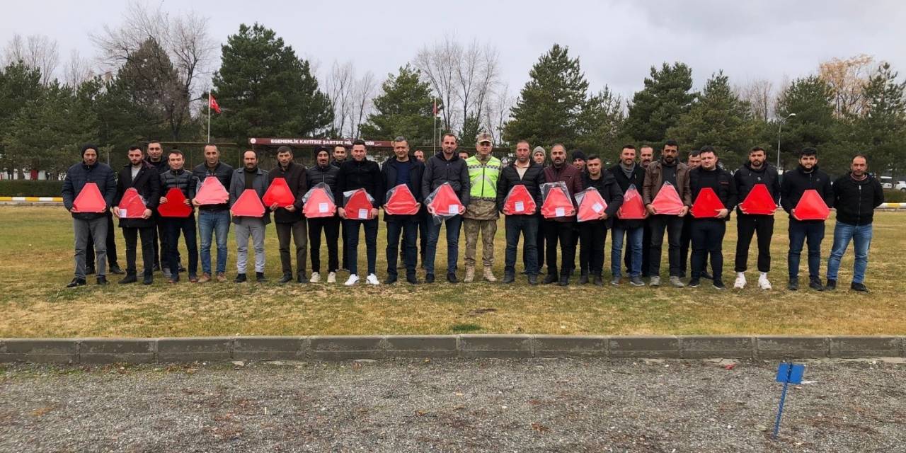 Güvenlik Korucularına Yönelik Bilgilendirme Faaliyeti Yapıldı