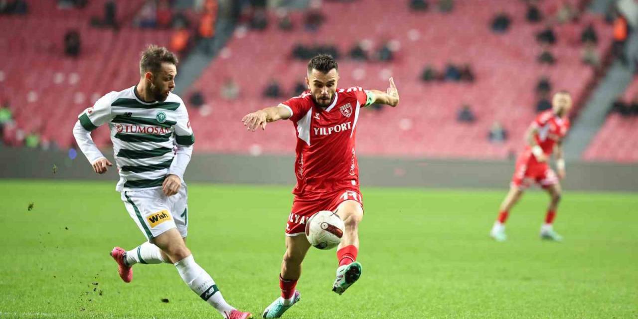 Trendyol Süper Lig: Samsunspor: 0 - Konyaspor: 1 (İlk Yarı)