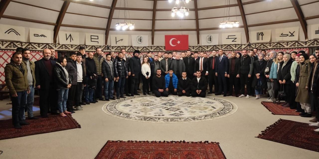 Başkan Aşgın, Gençleri Çorumlu Obasında Ağırladı