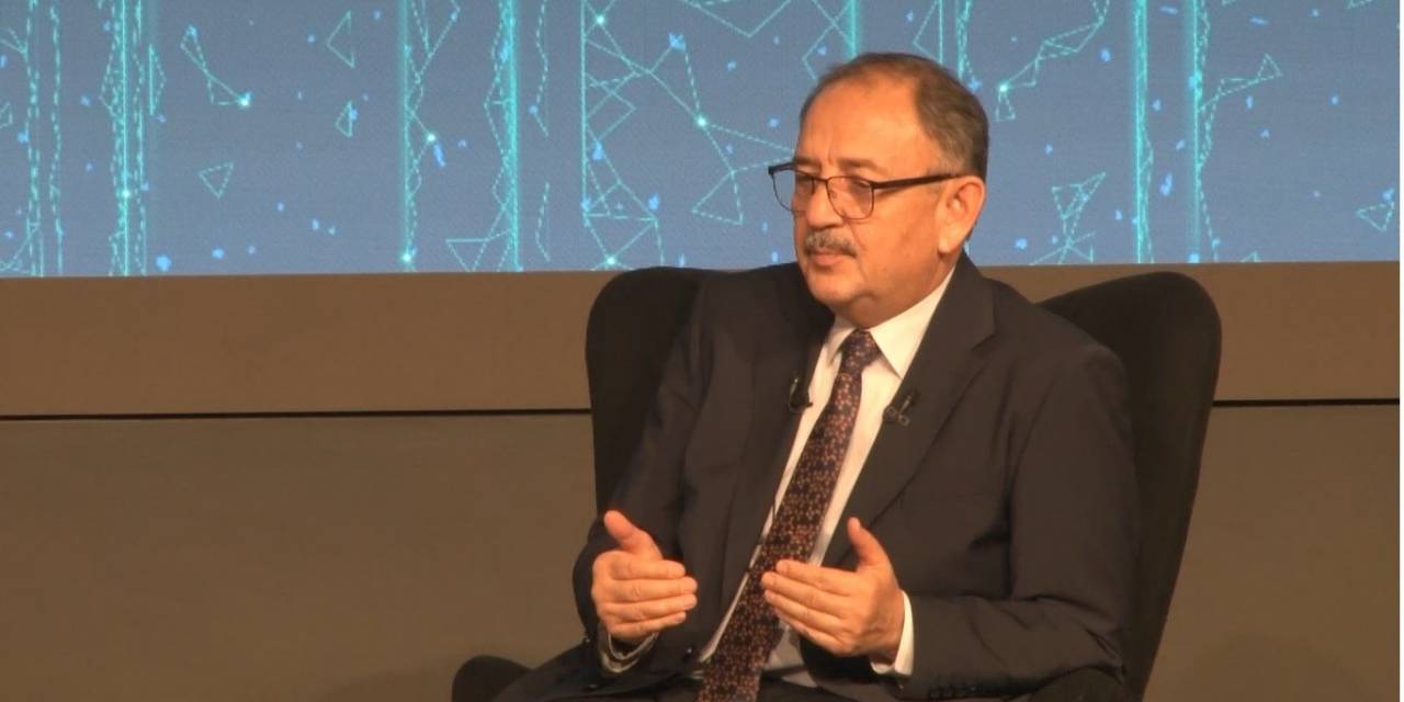 Bakan Özhaseki: "İstanbul İçin Yerinde Dönüşüm Projesine Benzer Bir Proje Geliyor"