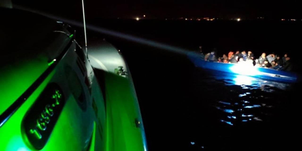 Ayvalık’ta 48 Göçmen Yakalandı, 32’si De Kurtarıldı