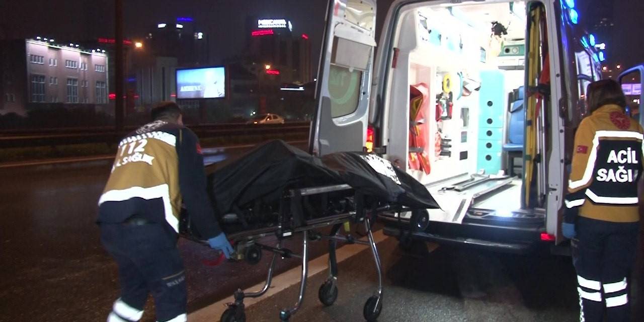Ataşehir’de Park Halindeki Otomobilin İçinde Erkek Cesedi Bulundu