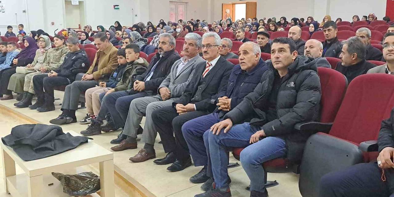 Adilcevaz’da “Kanayan Yaramız Filistin” Programı Düzenlendi