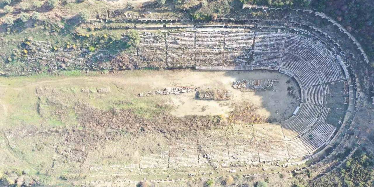 Yarışlar Kenti Magnesia, Büyük Stadyumu İle Dikkat Çekiyor