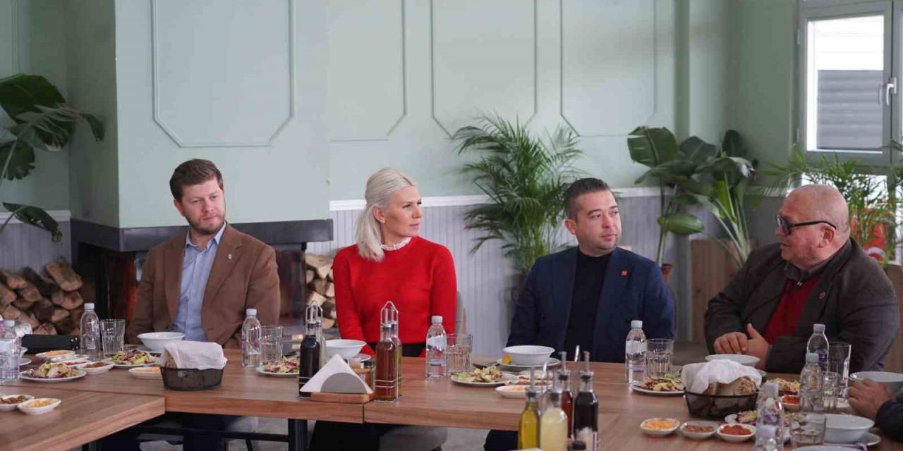 Mahalle Muhtarları İle Belediyeye Ait Tesisleri Gezdi